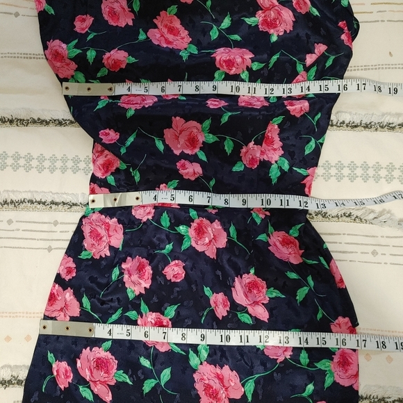 Stunning vintage satin rose print midi dress size XS - Picture 11 of 12
